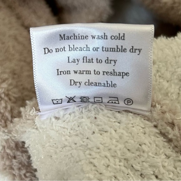 The Styled Collection x Madi Nelson Cozy Star Print Blanket Buttery Robe, S/M - Picture 10 of 10